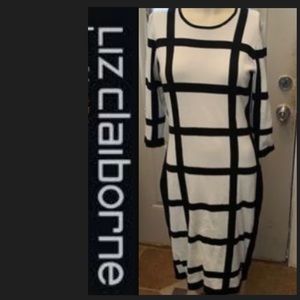 Bold Black/White Liz Claiborne Sweater Dress! ⭐️